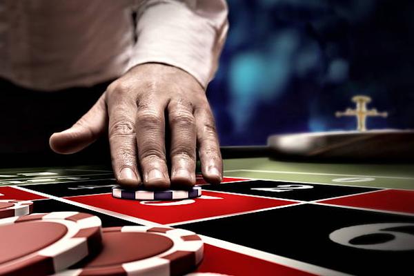 The Evolution of Online Gambling and mega 888’s Role